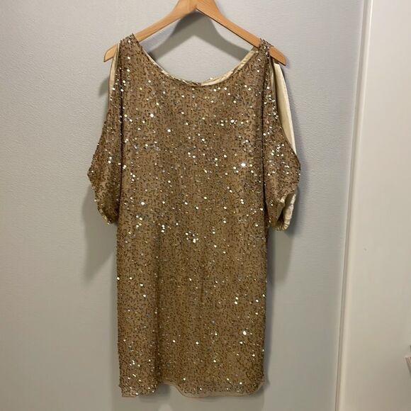 Pisarro Nights Woman’s gold beaded silk dress - Picture 2 of 11